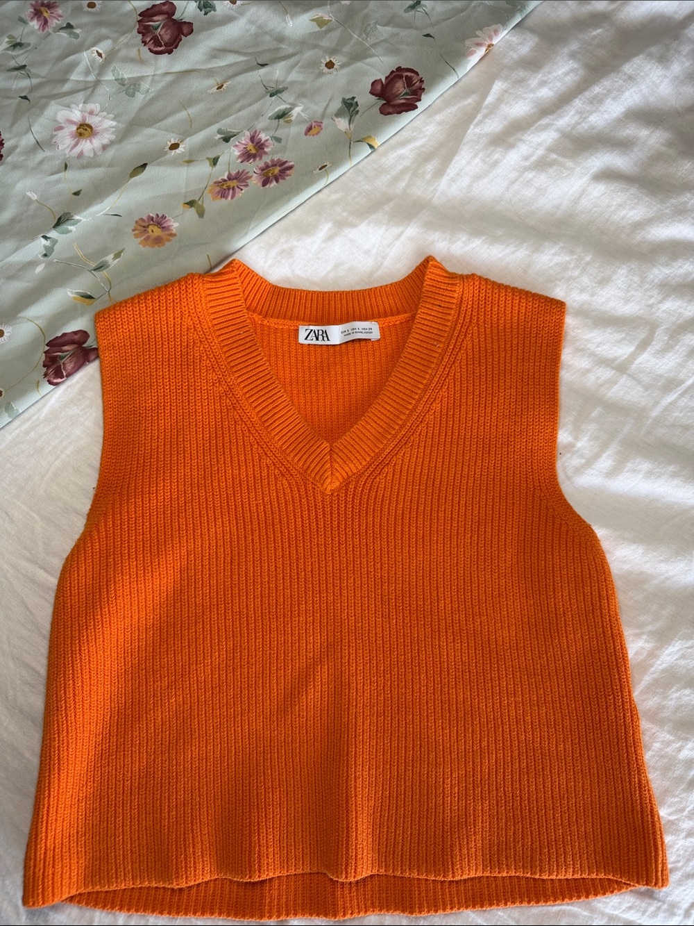 ZARA - Ribbed V-Neck Knit Vest, Oversized Fit, Color: Bright Orange